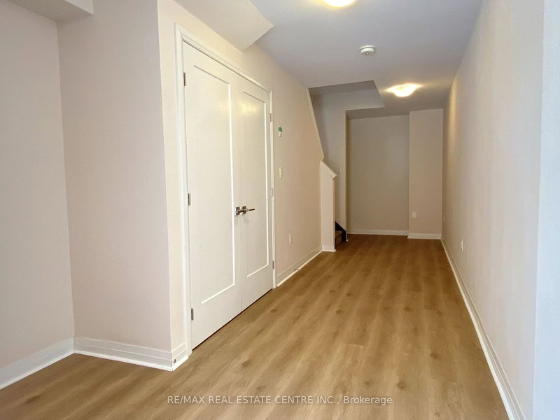 4 Workman Lane, Hamilton, L9G 0H2 | Image 2