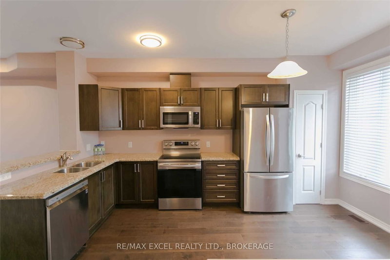 47 Edenrock Dr, Hamilton, L8E 0G6 | Image 2