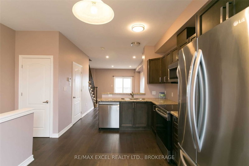 47 Edenrock Dr, Hamilton, L8E 0G6 | Image 3