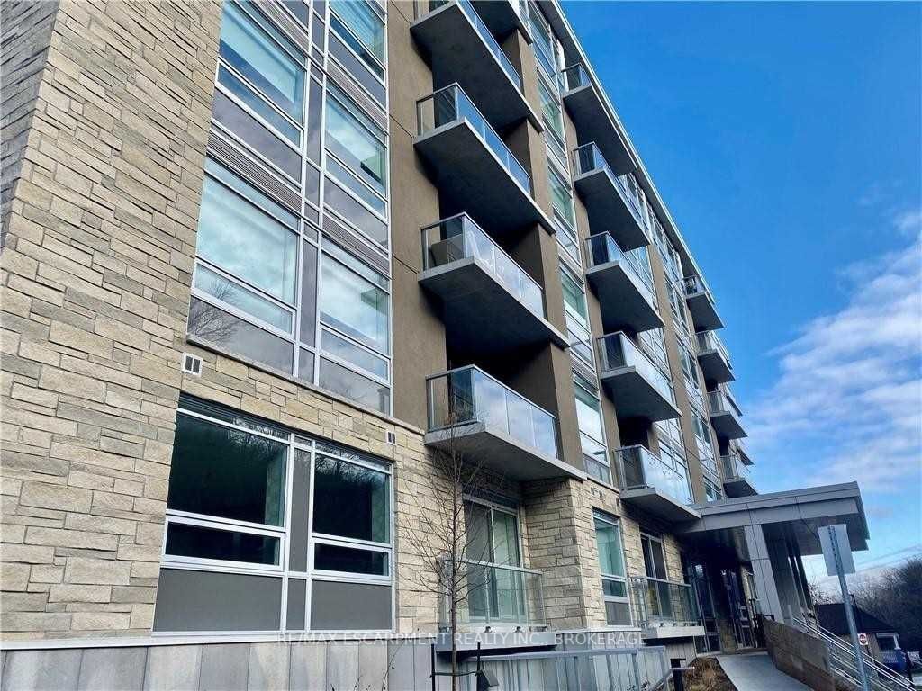 Condo leased at 410-479 Charlton Avenue, Hamilton, Stinson, L8N 0B4 - MLS: X6049147