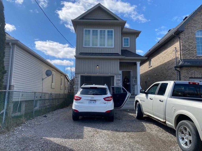 162 Glow Ave, Hamilton, L8H 3W2 | Image 2