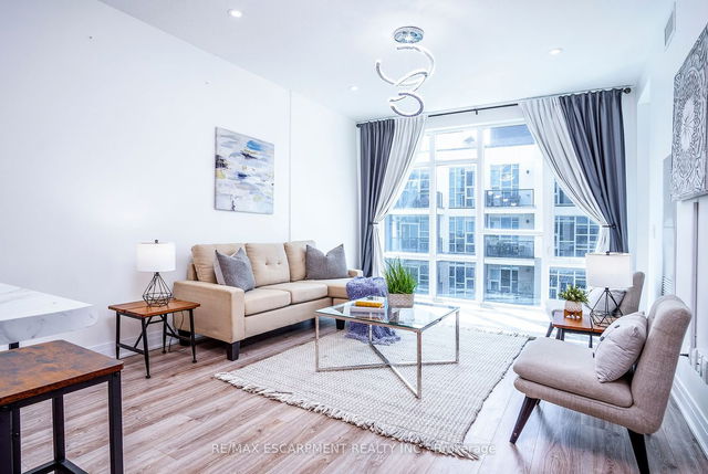 435 - 16 Concord Place