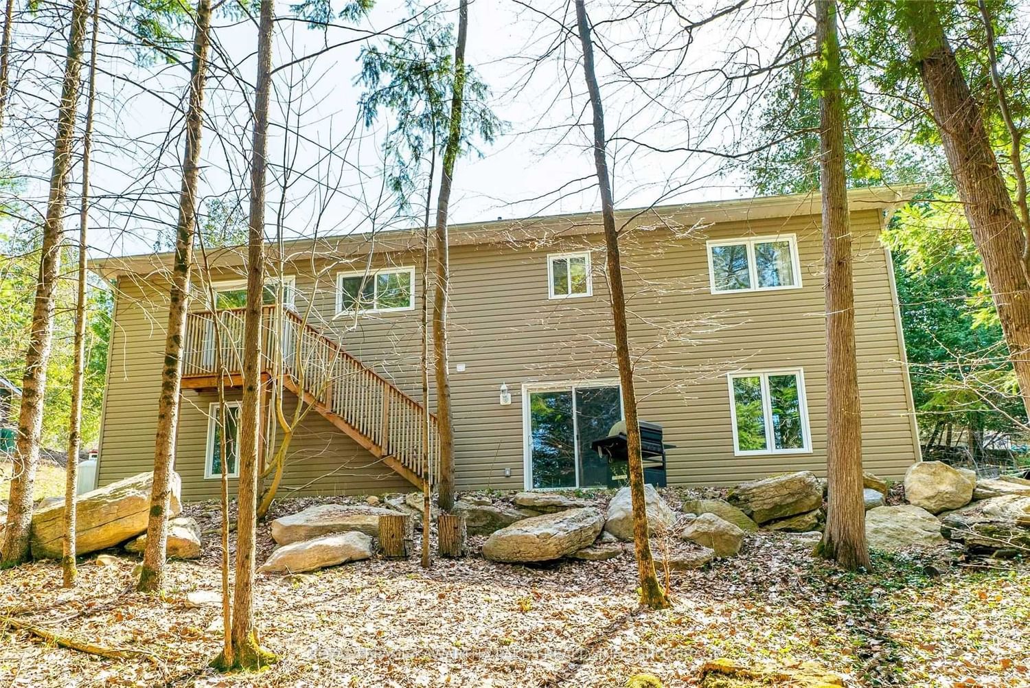 Detached House sold at 185 Lightning Point Road, Kawartha Lakes, Ontario, K0M 1K0 - Coboconk - MLS: X6056351