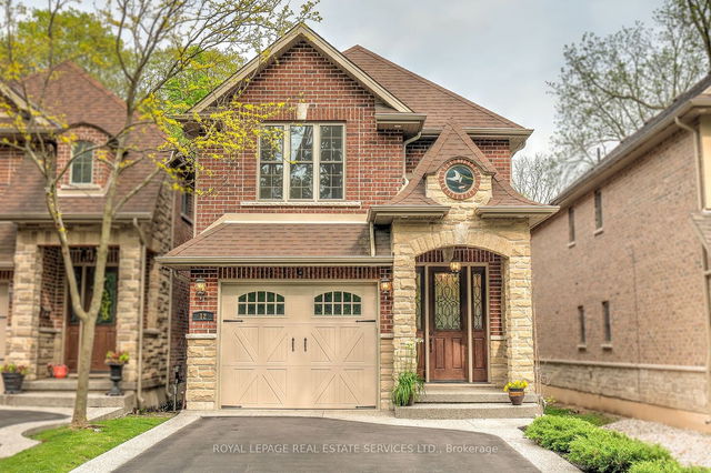 12 Carriage Lane