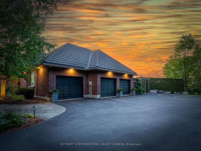 18 Fox Run Drive