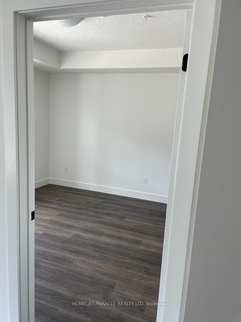 205 - 1101 Lackner Pl, Kitchener, N2A 4G3 | Image 2