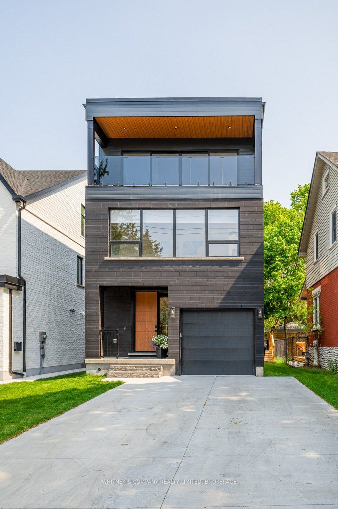 95 William St W, Waterloo, N2L 1J6 | Image 2