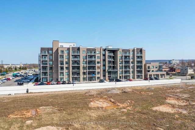 305 - 5055 Greenlane Road