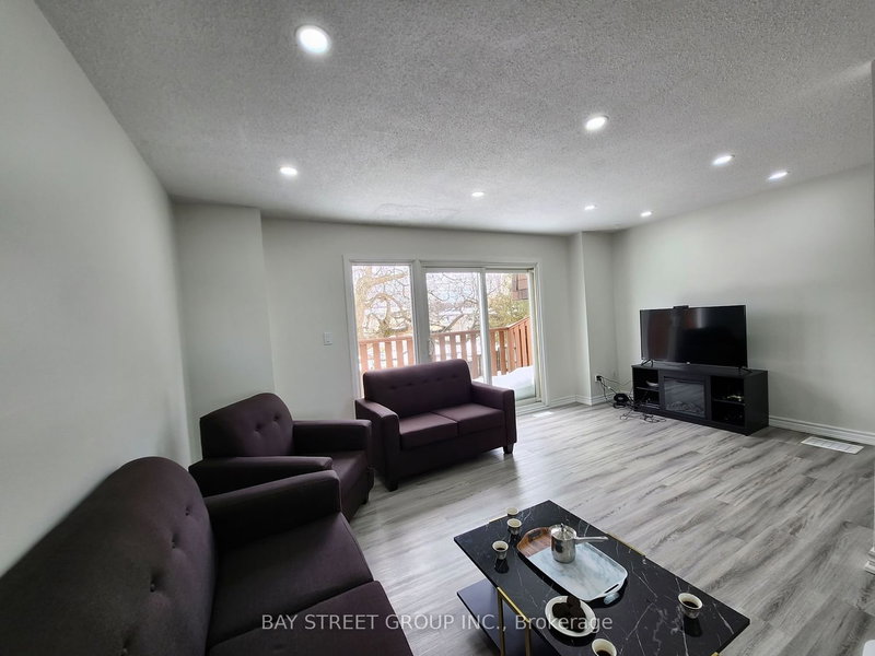 12 - 36 Greendale Dr, Hamilton, L9C 5Z4 | Image 2