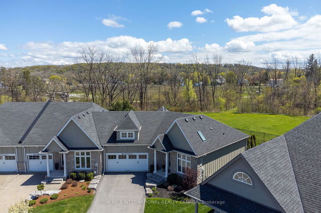 15 Stoneridge Crescent