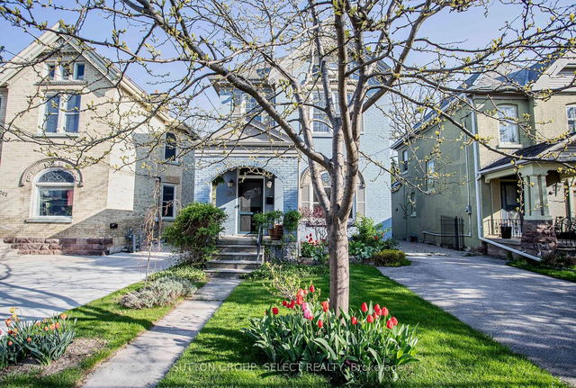 766 QUEENS Avenue