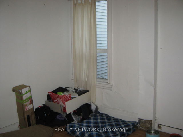 68 Mars Avenue