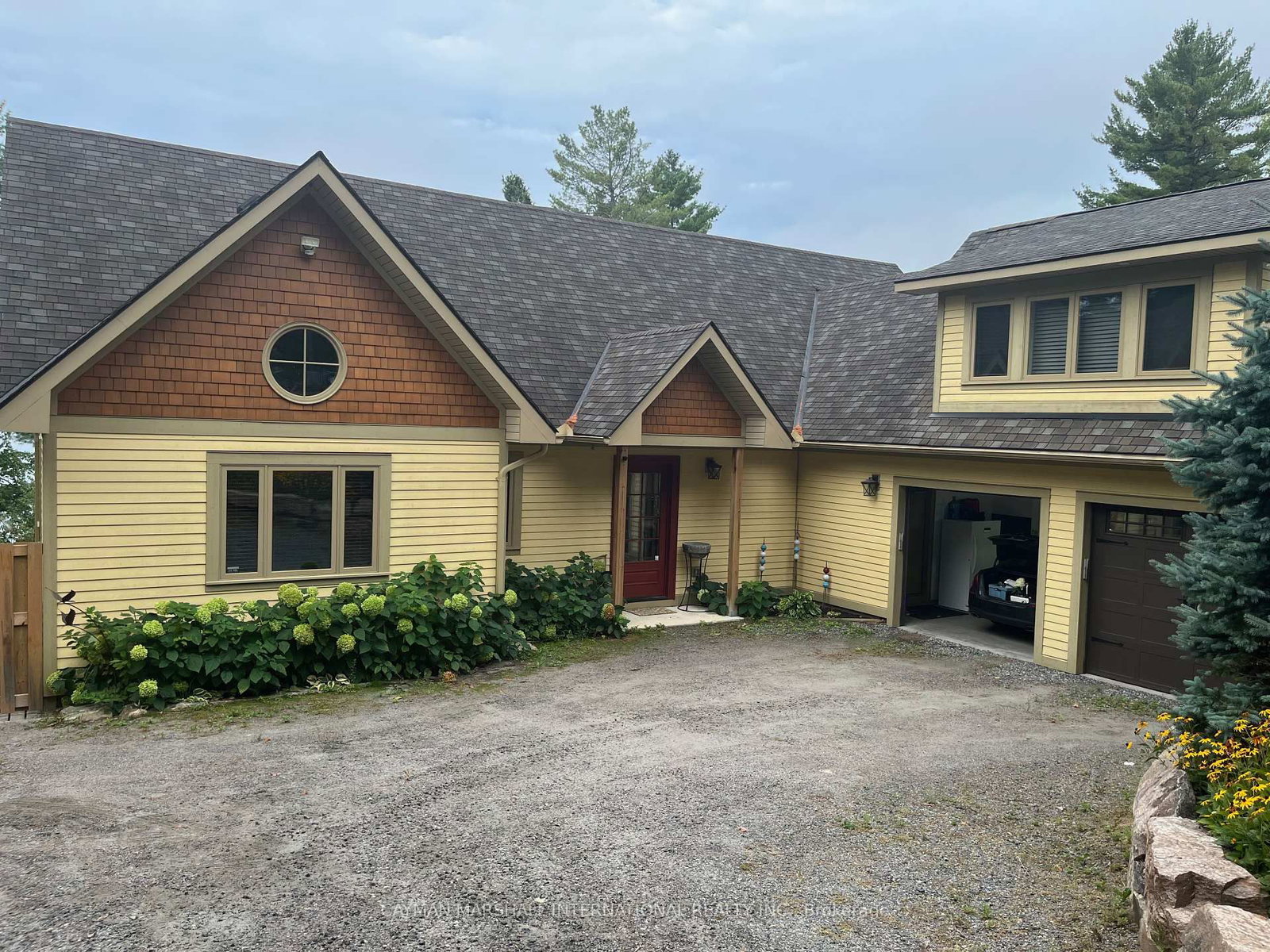 Listing Image 3