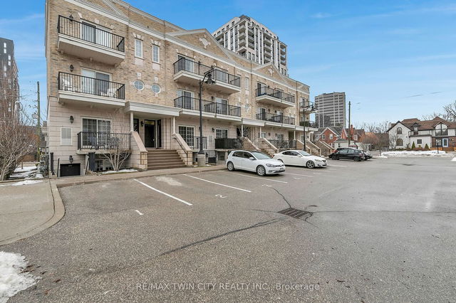 303 - 133 Park Street