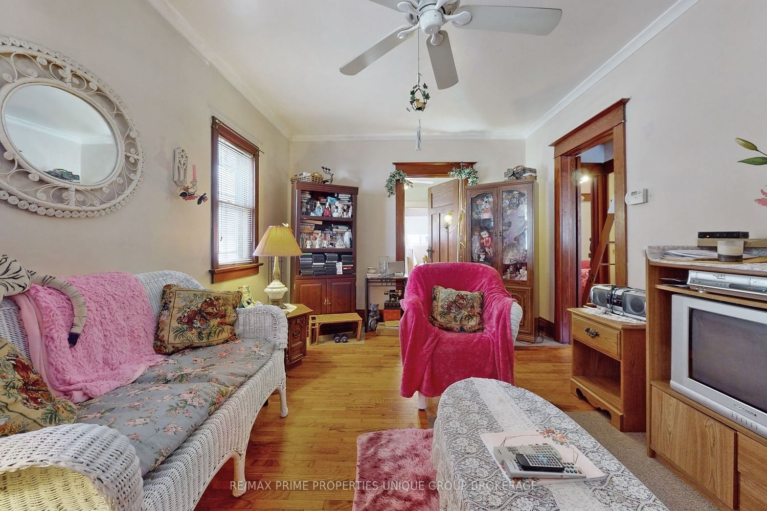 Listing Image 10