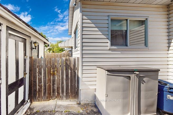 Listing Image 33