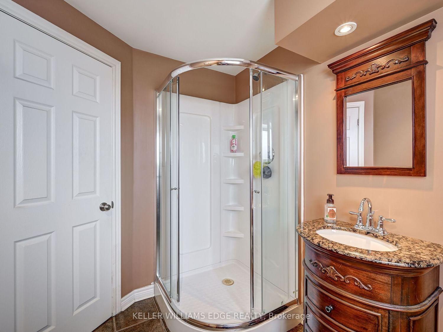 Detached House sold at 79 Ann Street, Hamilton, Ontario, L9H 5R2 - Dundas - MLS: X6081412