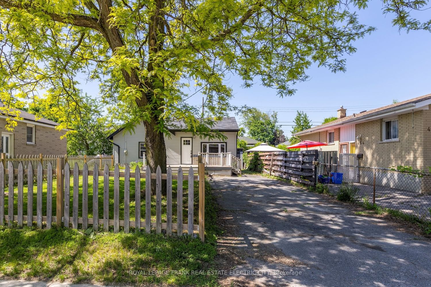 Listing Image 4