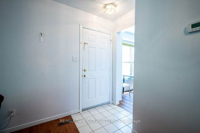 16 - 250 Keats Way