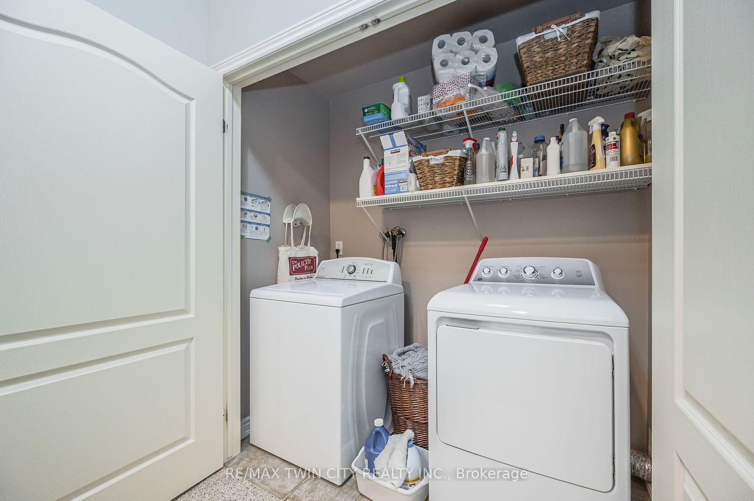 Listing Image 17