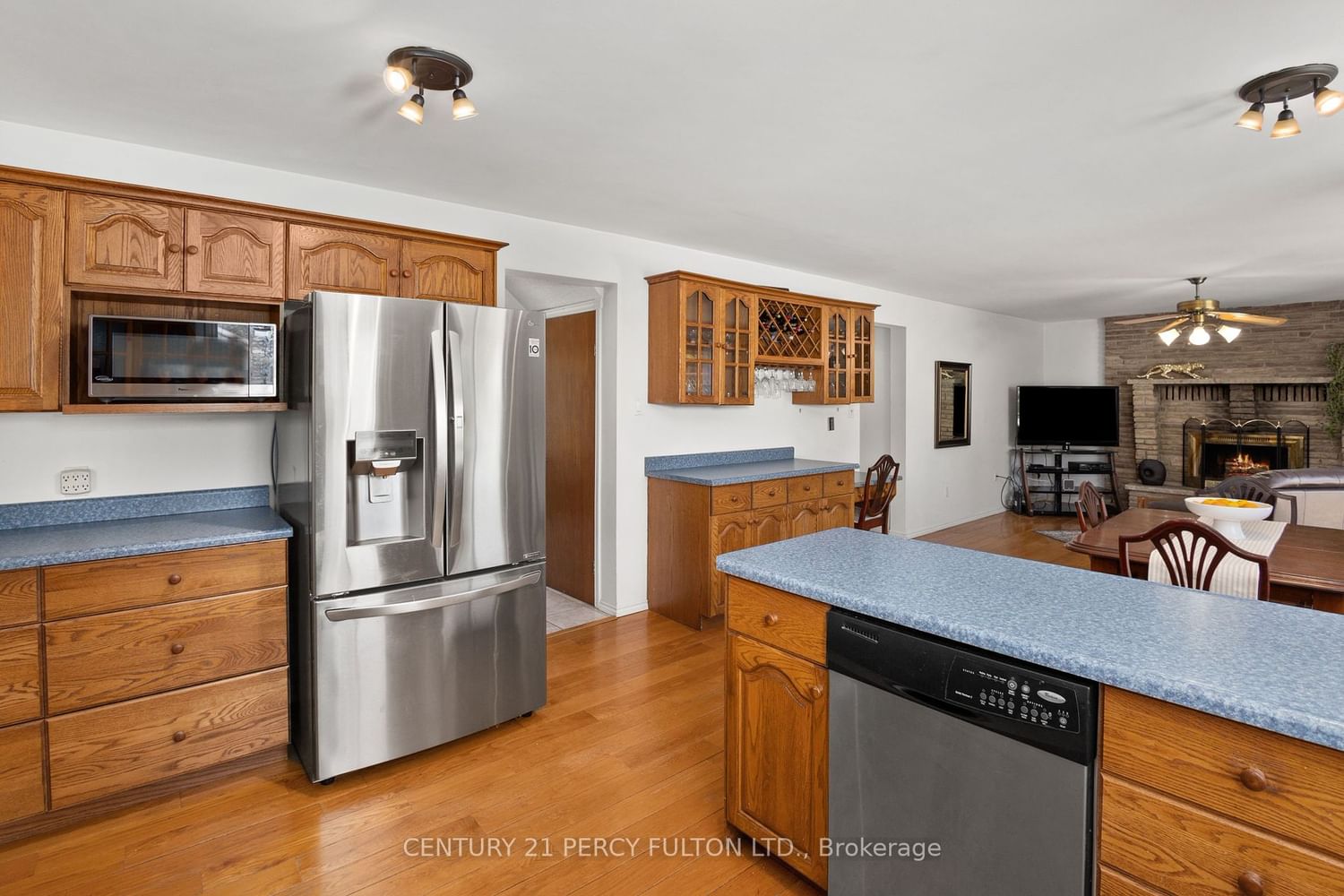 Listing Image 12