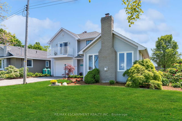 4418 Lakeside Drive
