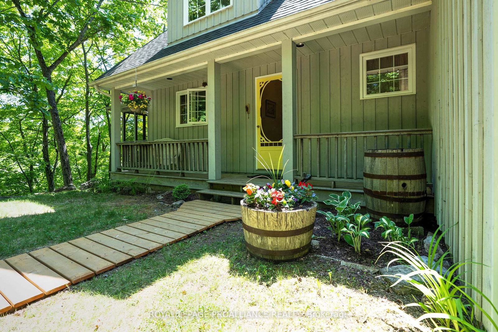 Listing Image 11