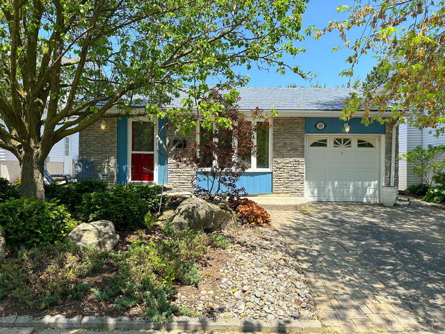 107 Parkland Crescent
