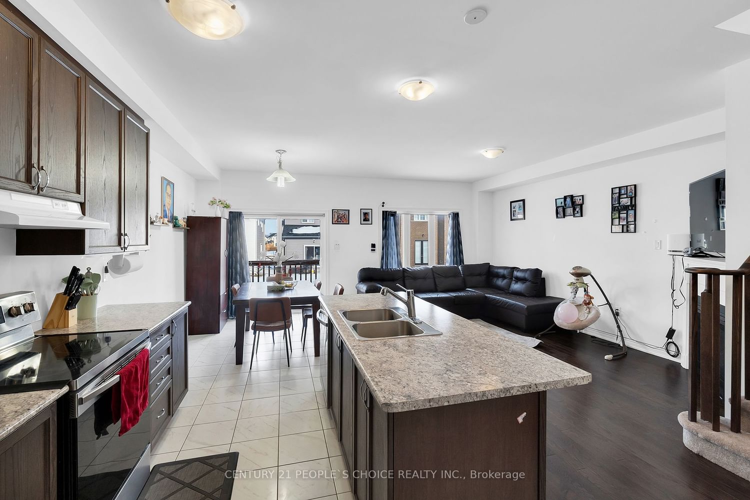 Listing Image 16