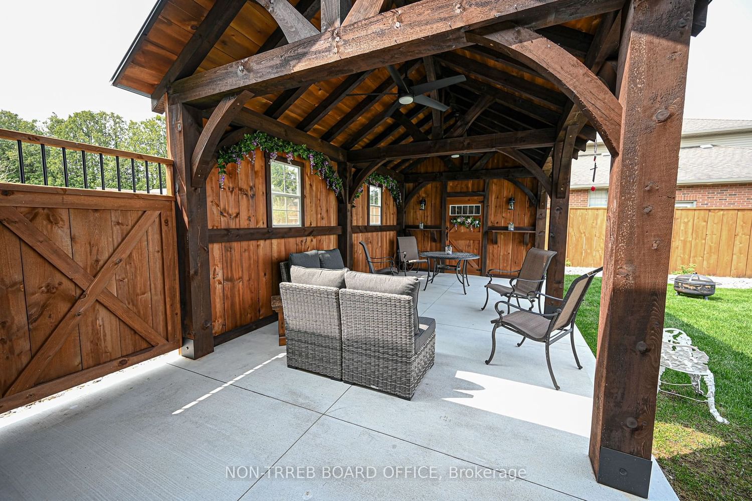 Listing Image 15