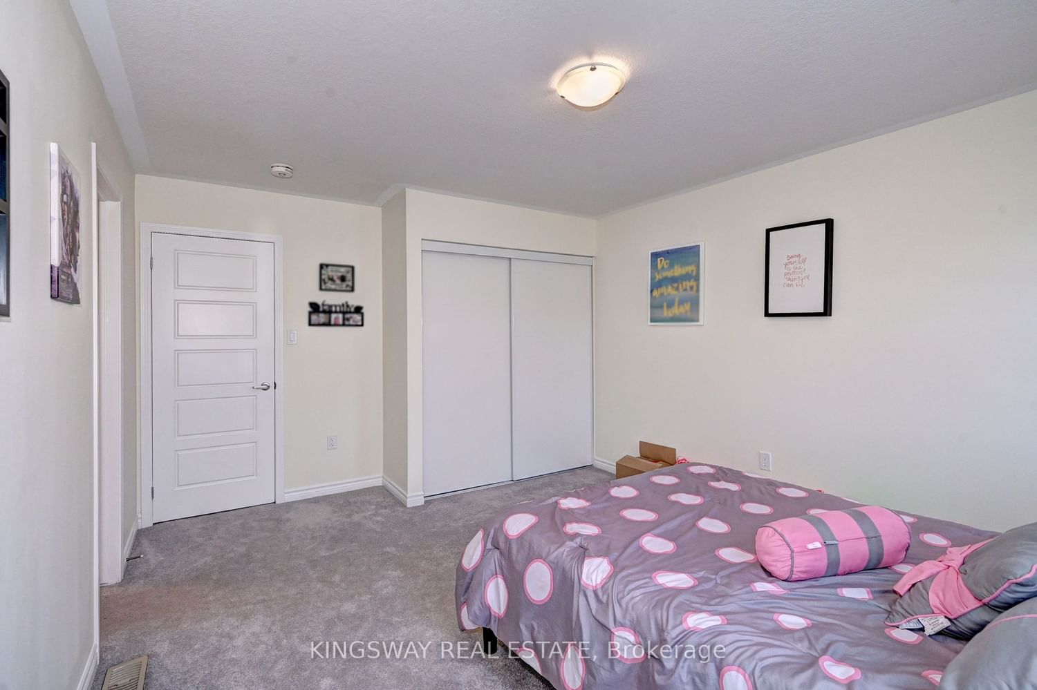 Listing Image 29