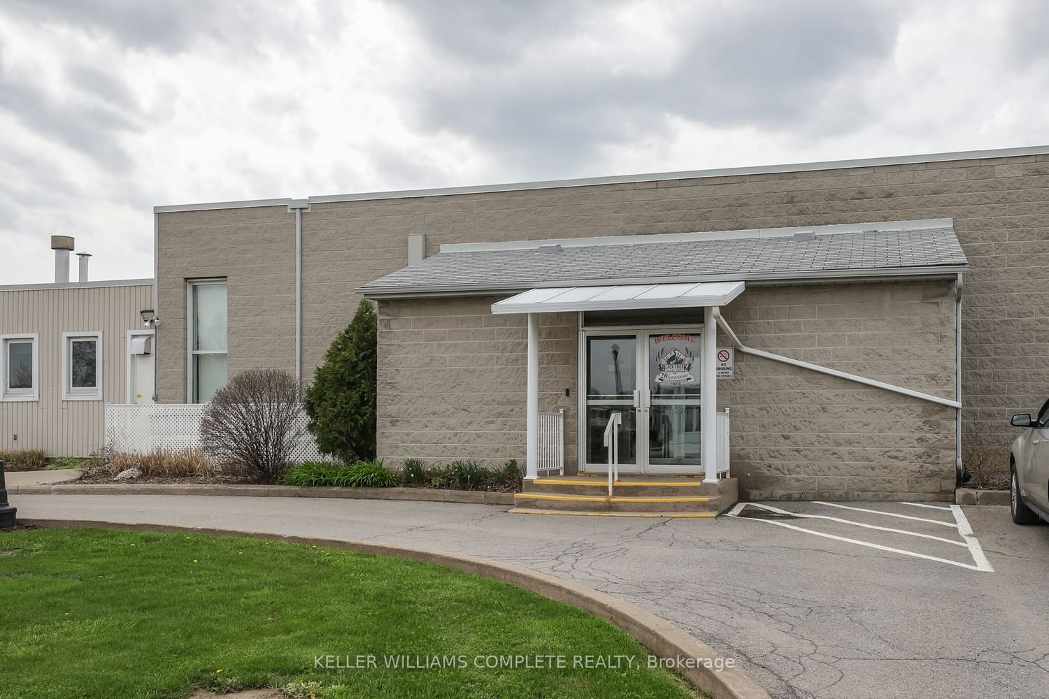 Listing Image 28