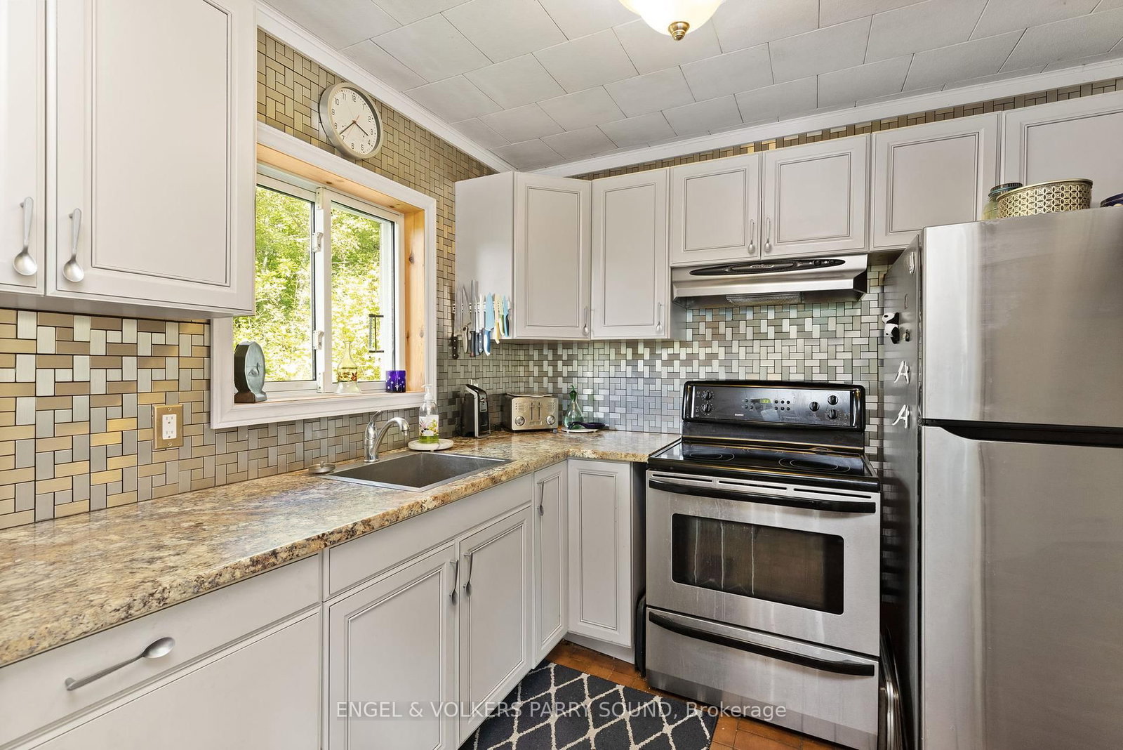 Listing Image 14
