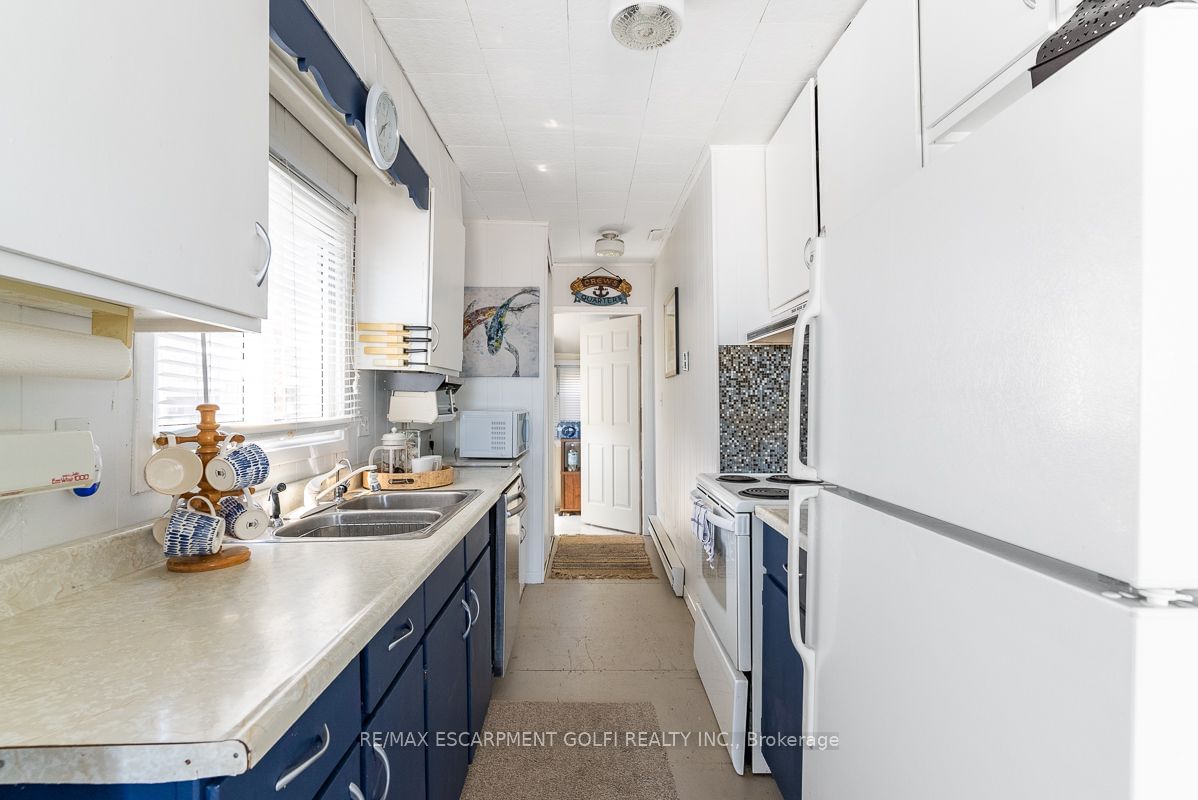 Listing Image 16