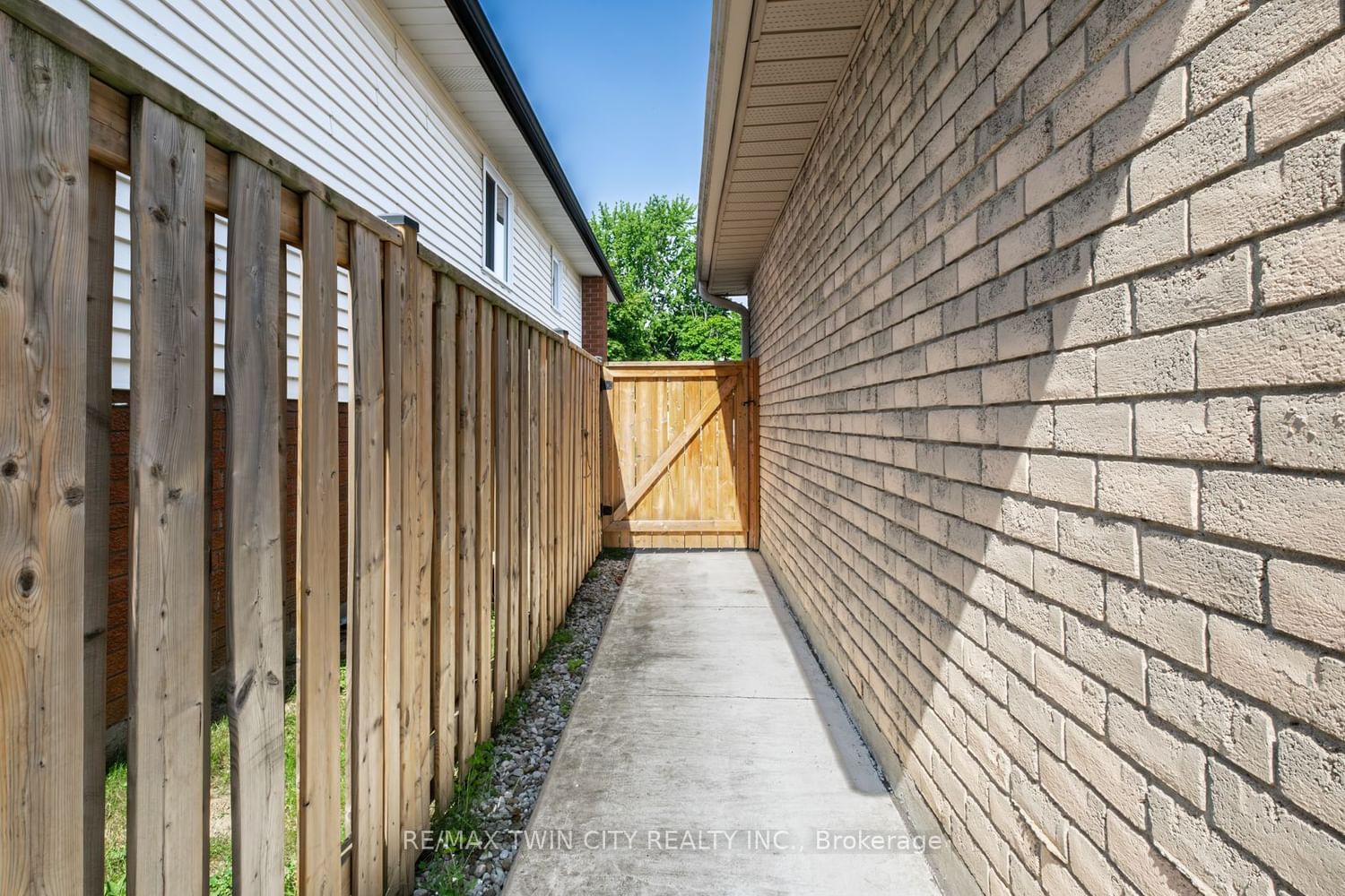 Listing Image 34