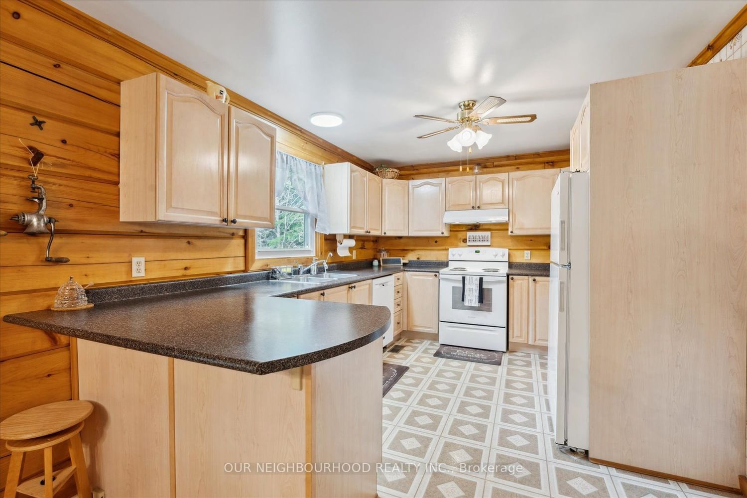 Listing Image 14