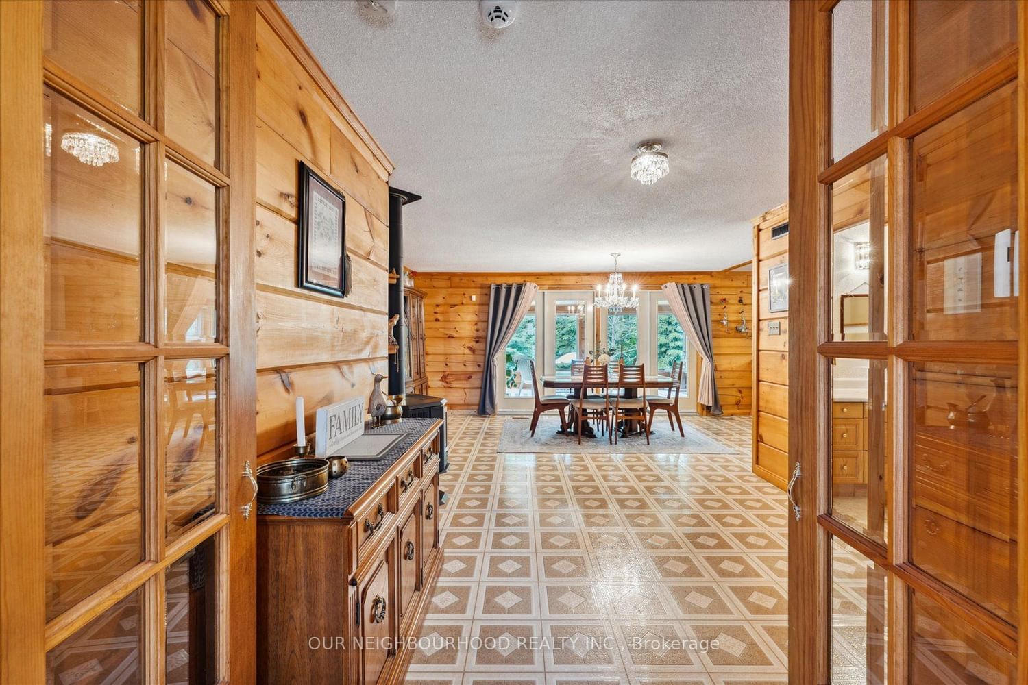 Listing Image 8