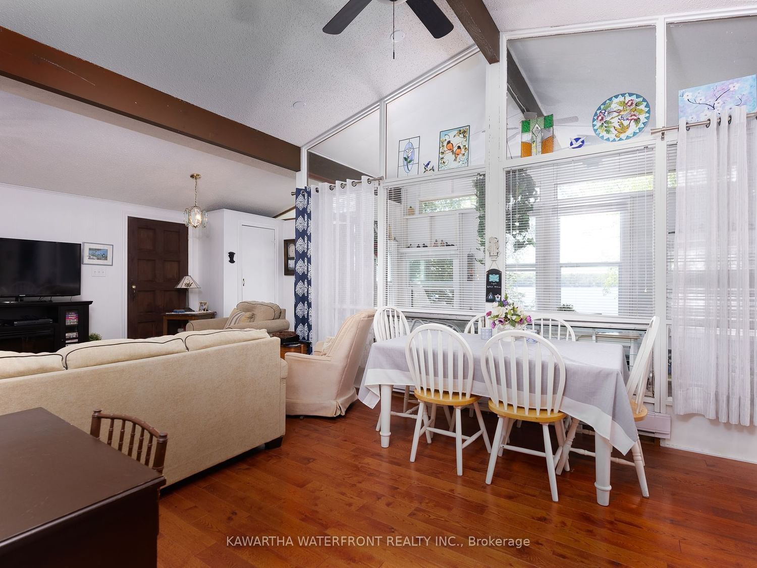 Listing Image 7