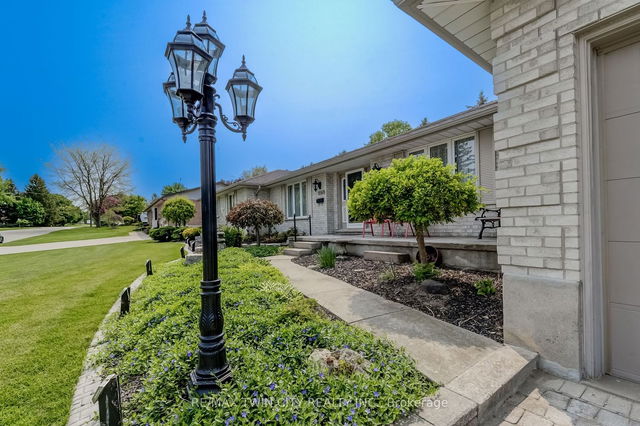 1069 Sunset Drive