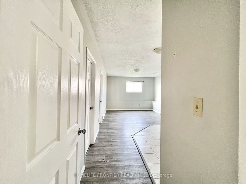 Lower - 480 Southworth St S, Welland, L3B 1Z9 | Image 2