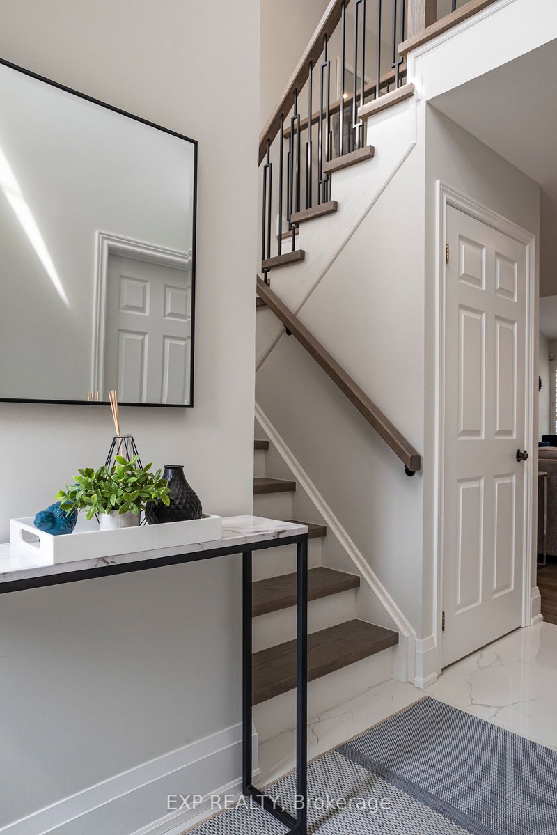 230 Appleby Rd, Hamilton, L9G 2V7 | Image 2