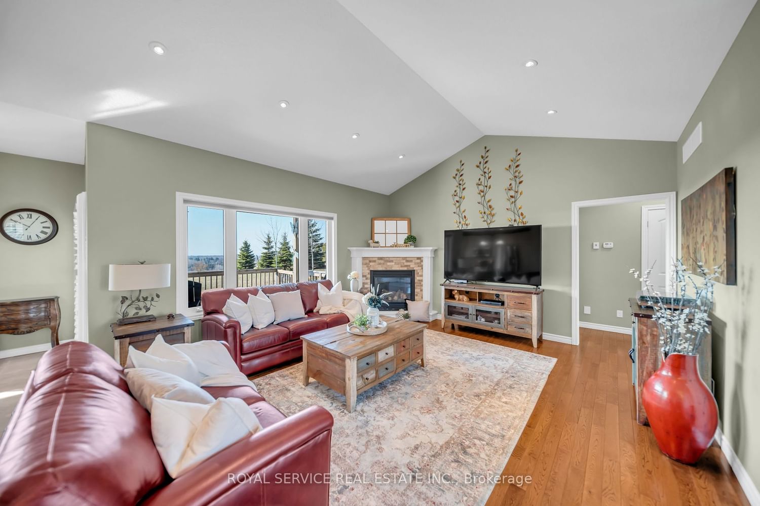 Listing Image 7