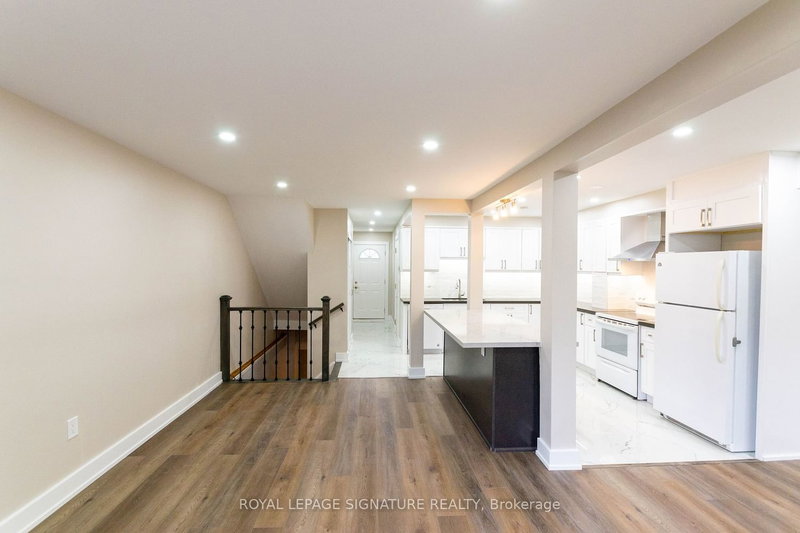 9 - 100 Quigley Rd, Hamilton, L8K 6J1 | Image 2