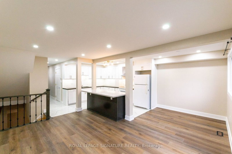 9 - 100 Quigley Rd, Hamilton, L8K 6J1 | Image 3