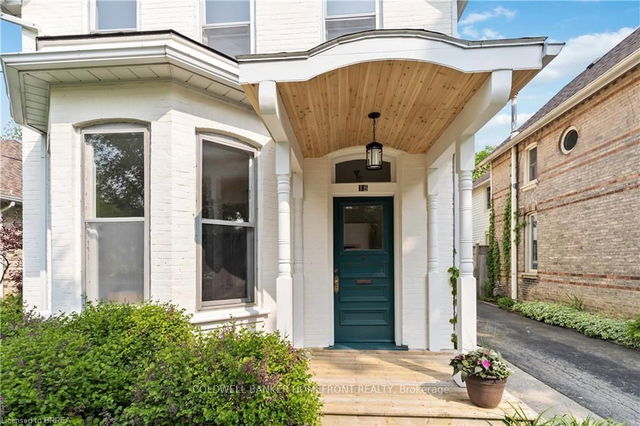 18 Chestnut Avenue