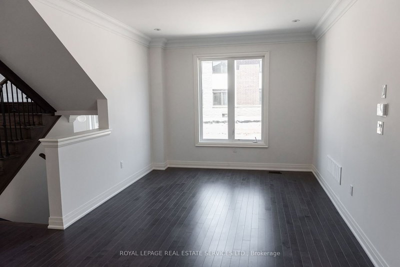 406 Humphrey St, Hamilton, L8B 1X5 | Image 3