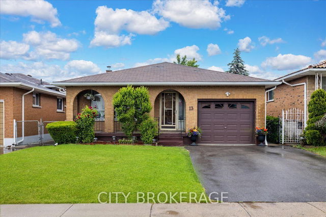 13 Delawana Drive
