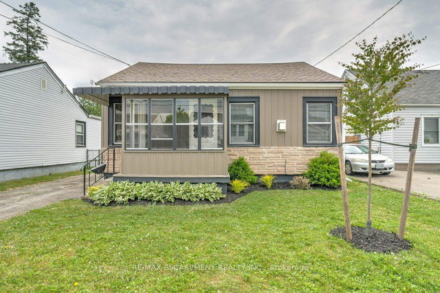 44 Normanhurst Avenue