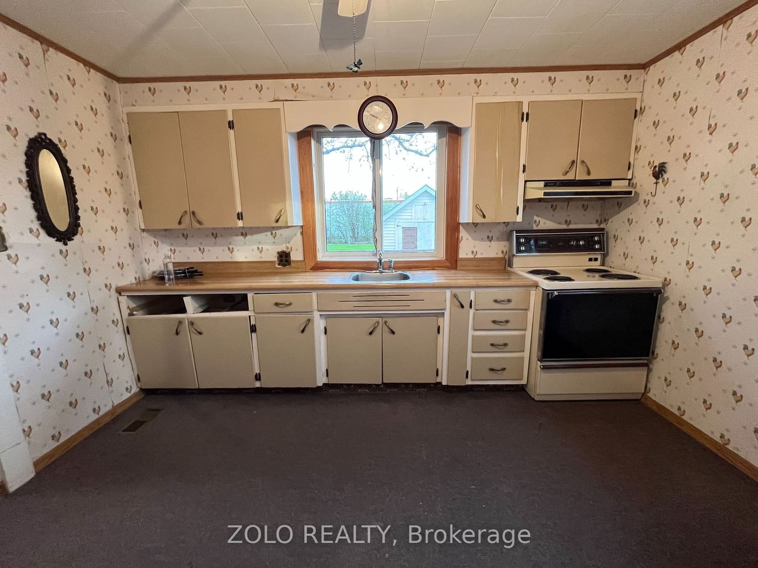 Listing Image 10