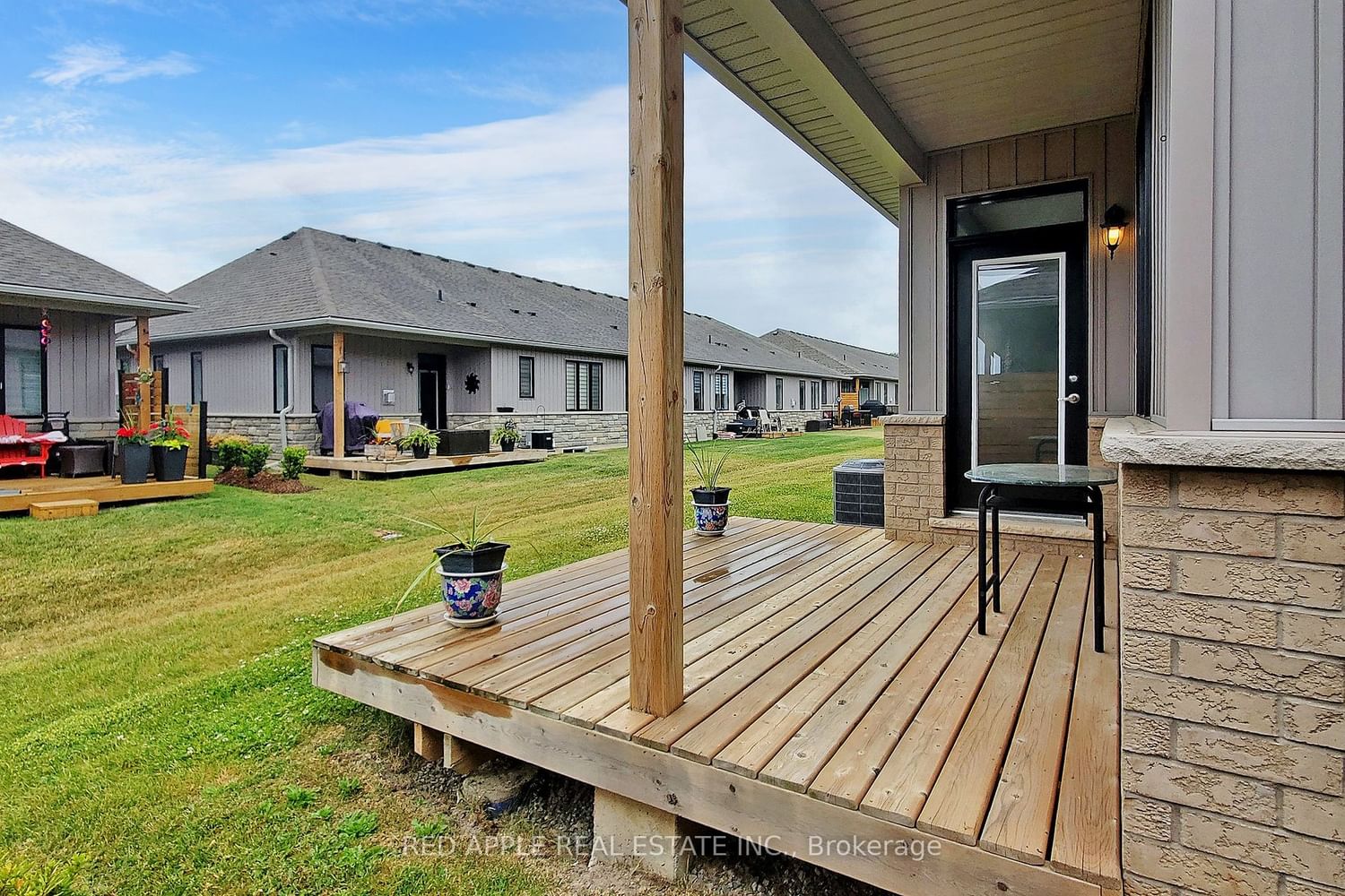 Listing Image 15